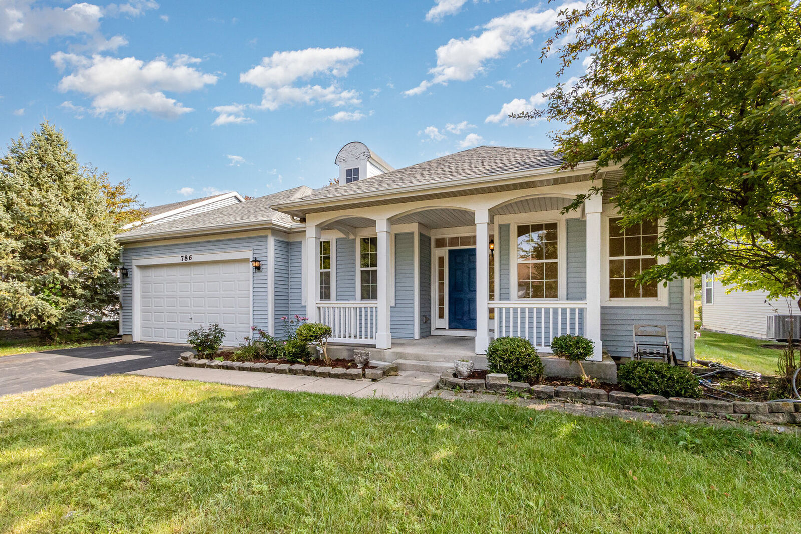 Property Photo: 786 Bohannon Circle IL 60543