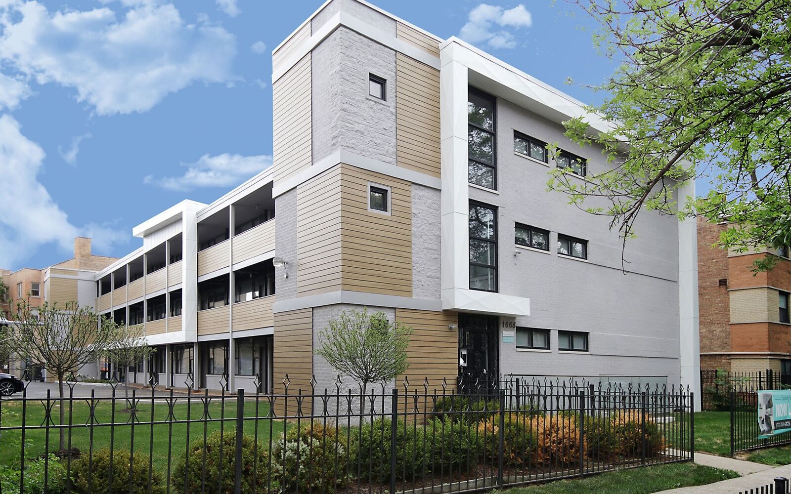 Property Photo:  1666 W Pratt Boulevard 310  IL 60626 
