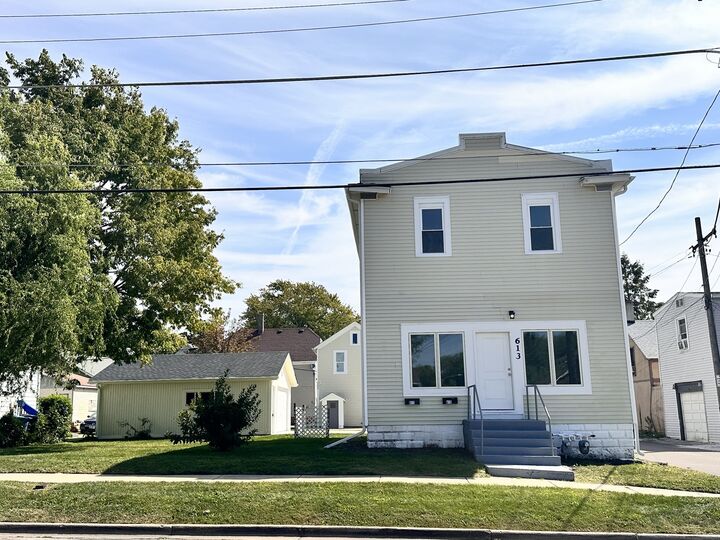 611-613 High Street  Aurora IL 60505 photo