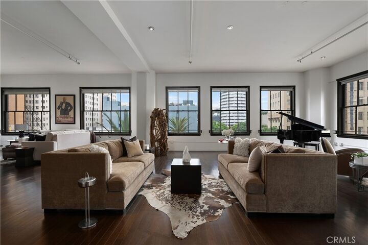 Property Photo: 1645 Vine 406 CA 90028