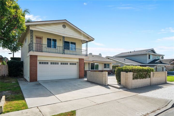 Property Photo:  16632 Robert Lane  CA 92647 