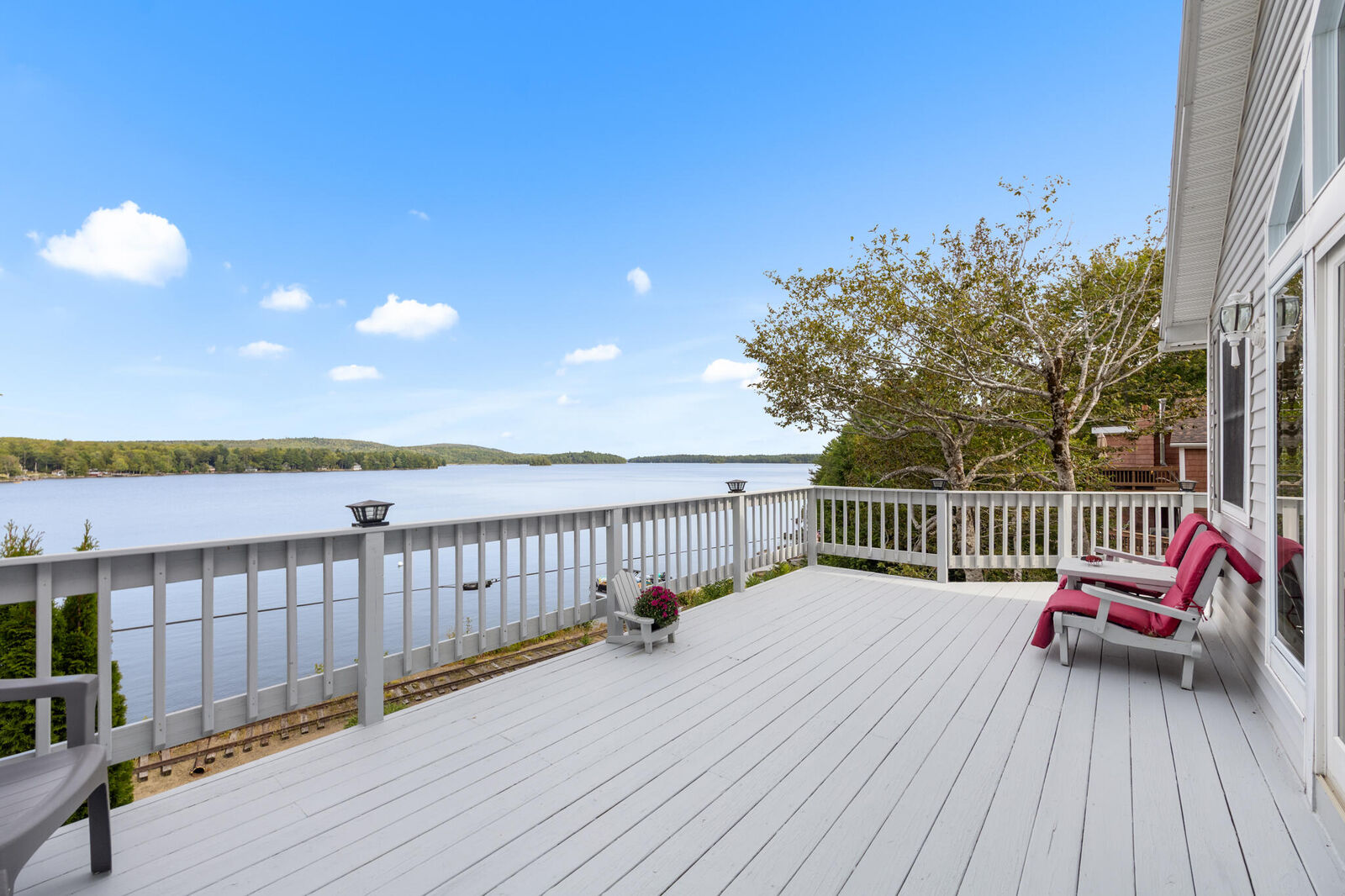 Property Photo:  52 Shore Path  ME 04429 