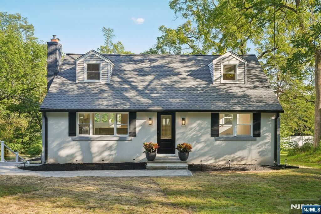 Property Photo: 4 Old Harter Road NJ 07960