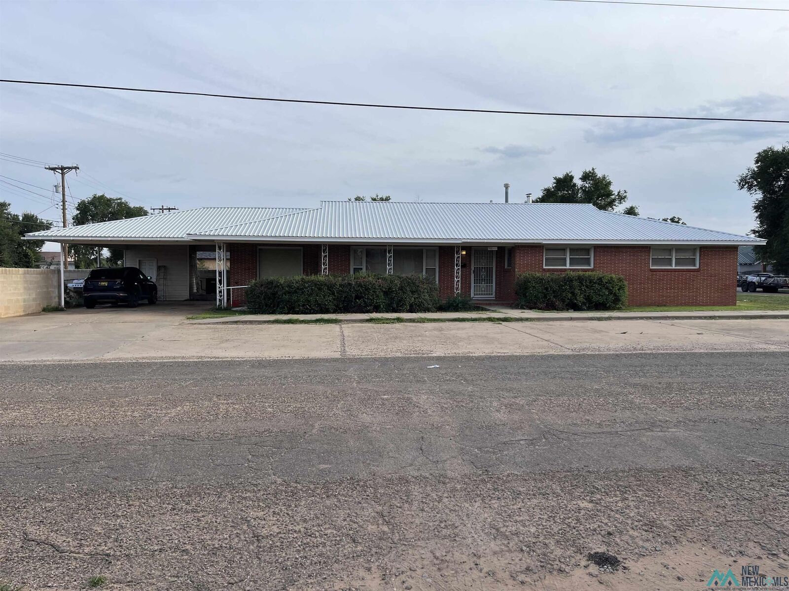 Property Photo:  701 E 11th Street  NM 88101 