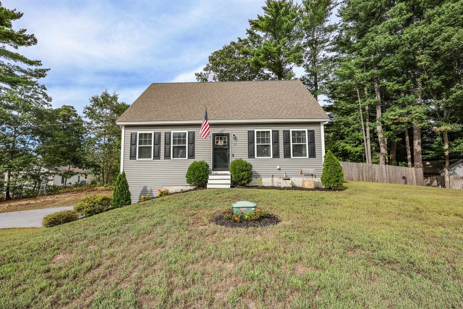 Property Photo: 11 Mary Avenue NH 03077