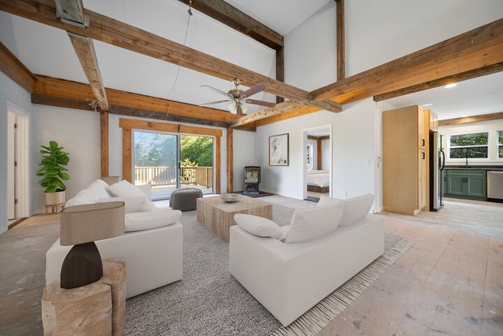 Property Photo: 868 Nh Route 119 W NH 03447