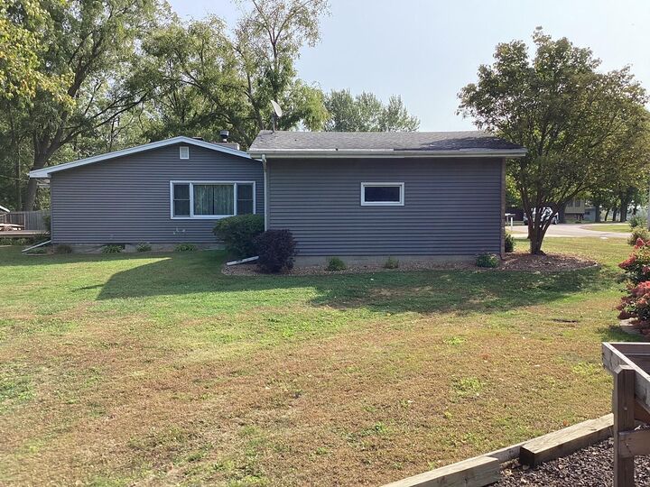 Property Photo:  1518 Elm Street  MN 56007 