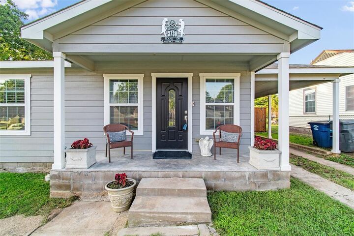 Photo de la propriété:  3730 Texas Drive  TX 75211 