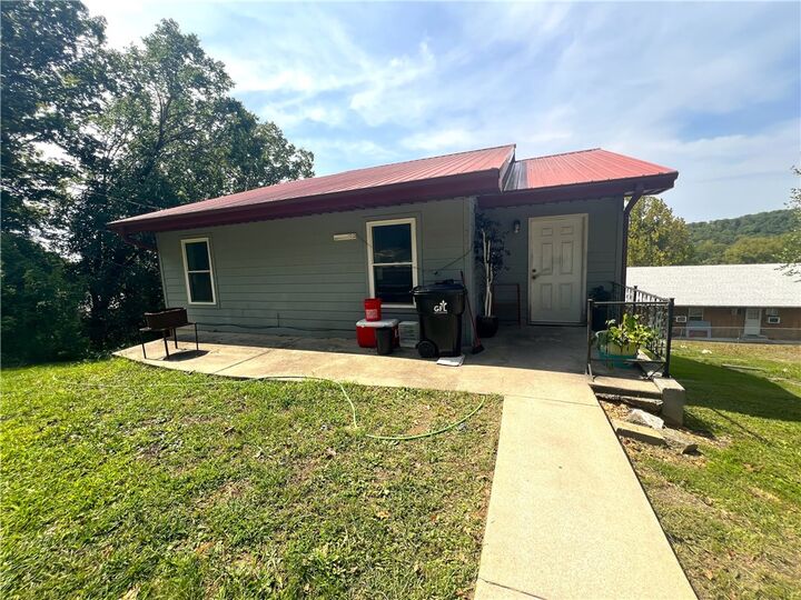 203 N Chapman Street  Anderson MO 64831 photo
