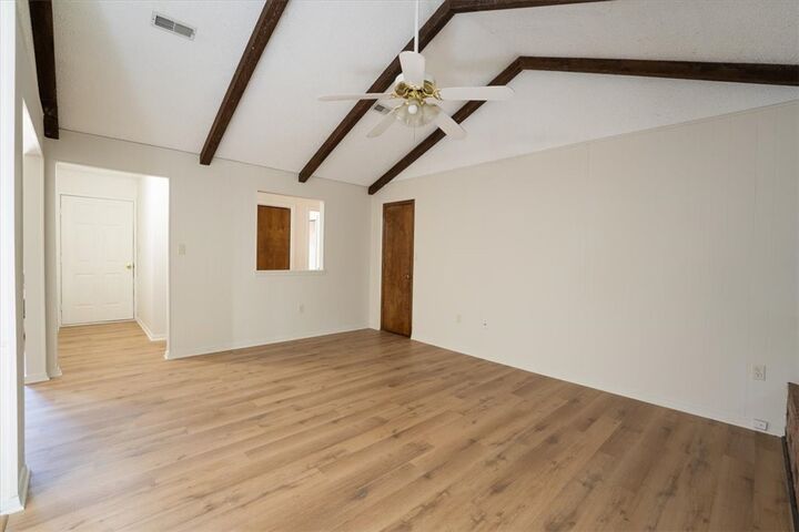 Property Photo:  1805 E Furman Street  AR 72703 