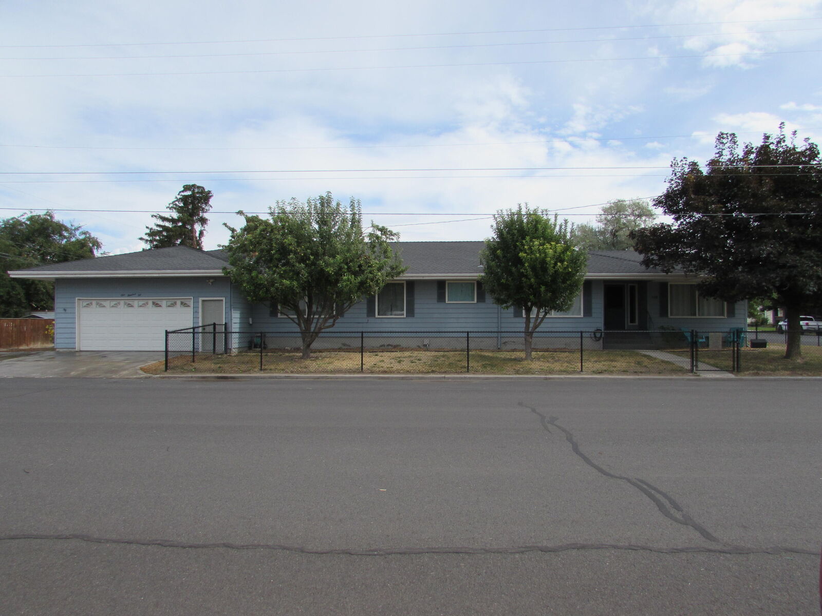 Property Photo: 110 NE Idlewood Street OR 97754