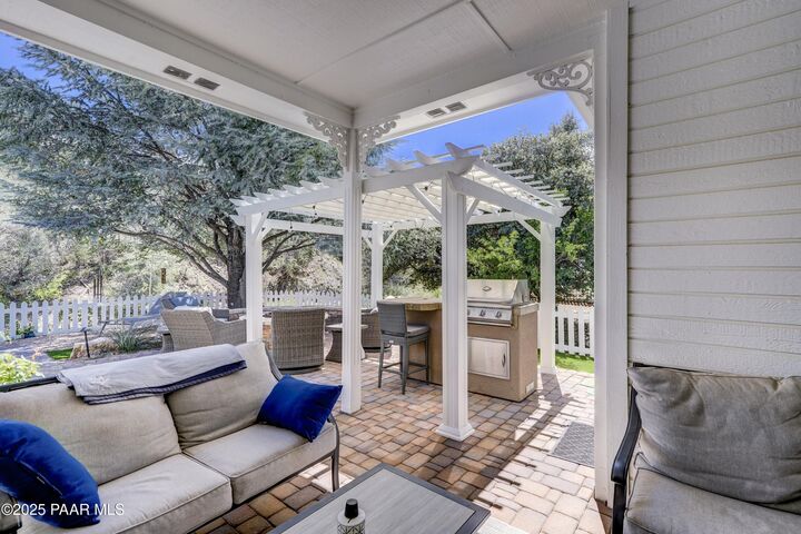 Property Photo: 1800 E Mulberry AZ 86314