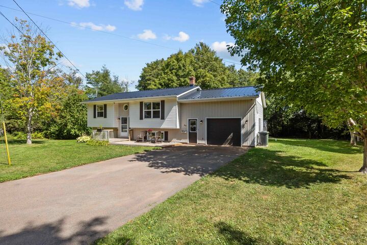 Property Photo:  53 Pine Drive  PE C1N 3Y3 