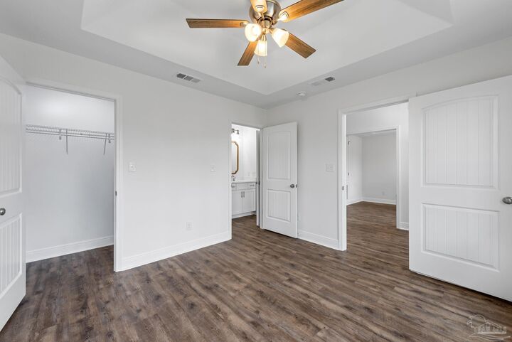 Property Photo:  2201 Andorra St  FL 32566 
