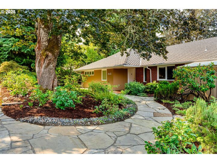 2410 Washington St  Eugene OR 97405 photo