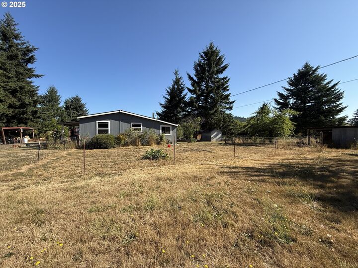 27995 Andy Riggs Rd  Grand Ronde OR 97347 photo