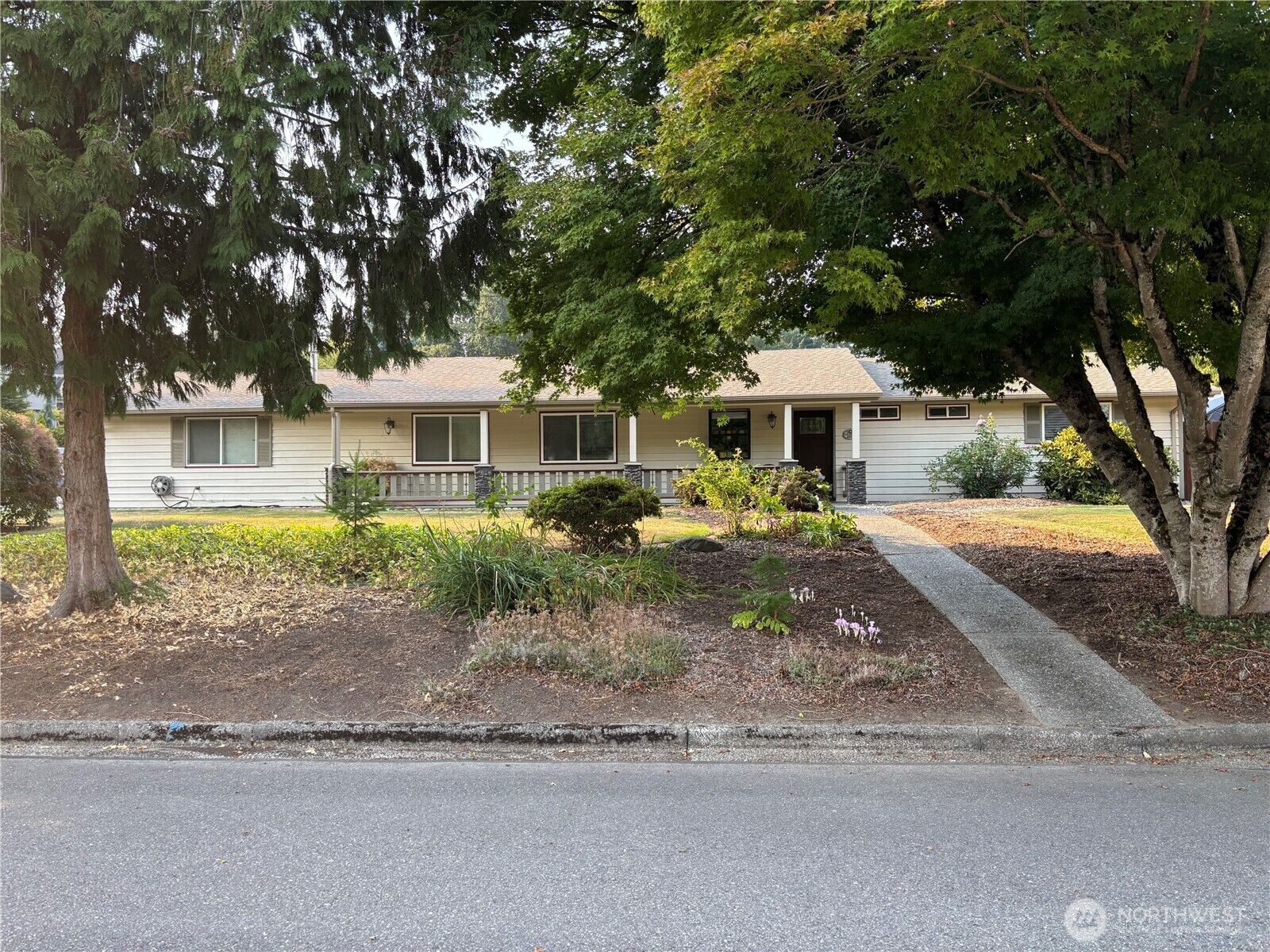 Property Photo: 3910 S 345th Street WA 98001