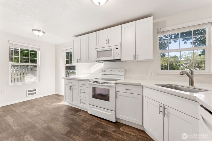 Property Photo:  23958  58th Court S A1  WA 98032 