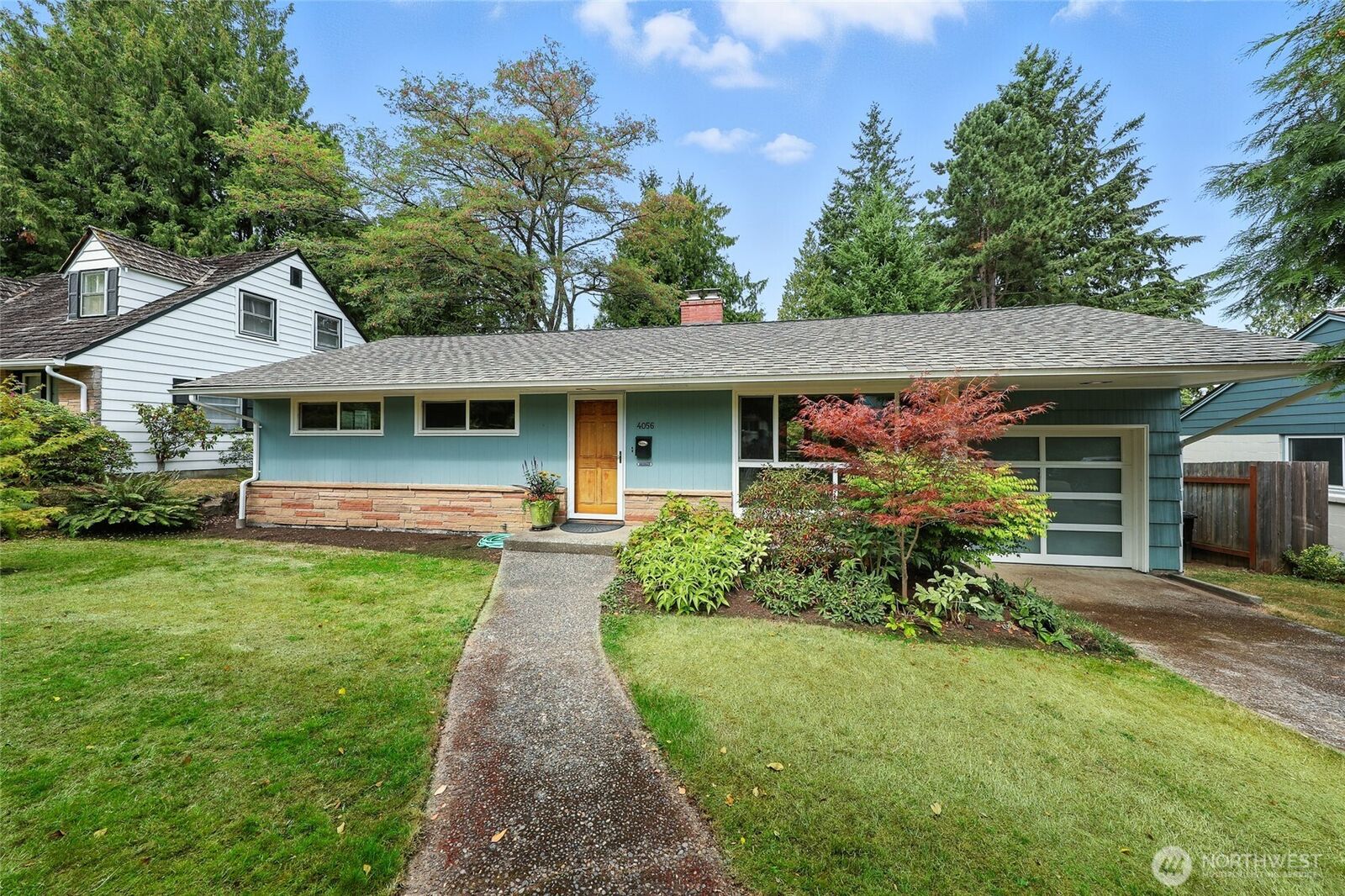 Property Photo:  4056 NE 87th Street  WA 98115 
