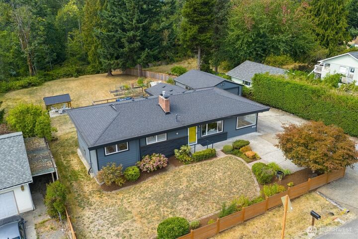 Property Photo: 16901 113th Avenue SE WA 98055