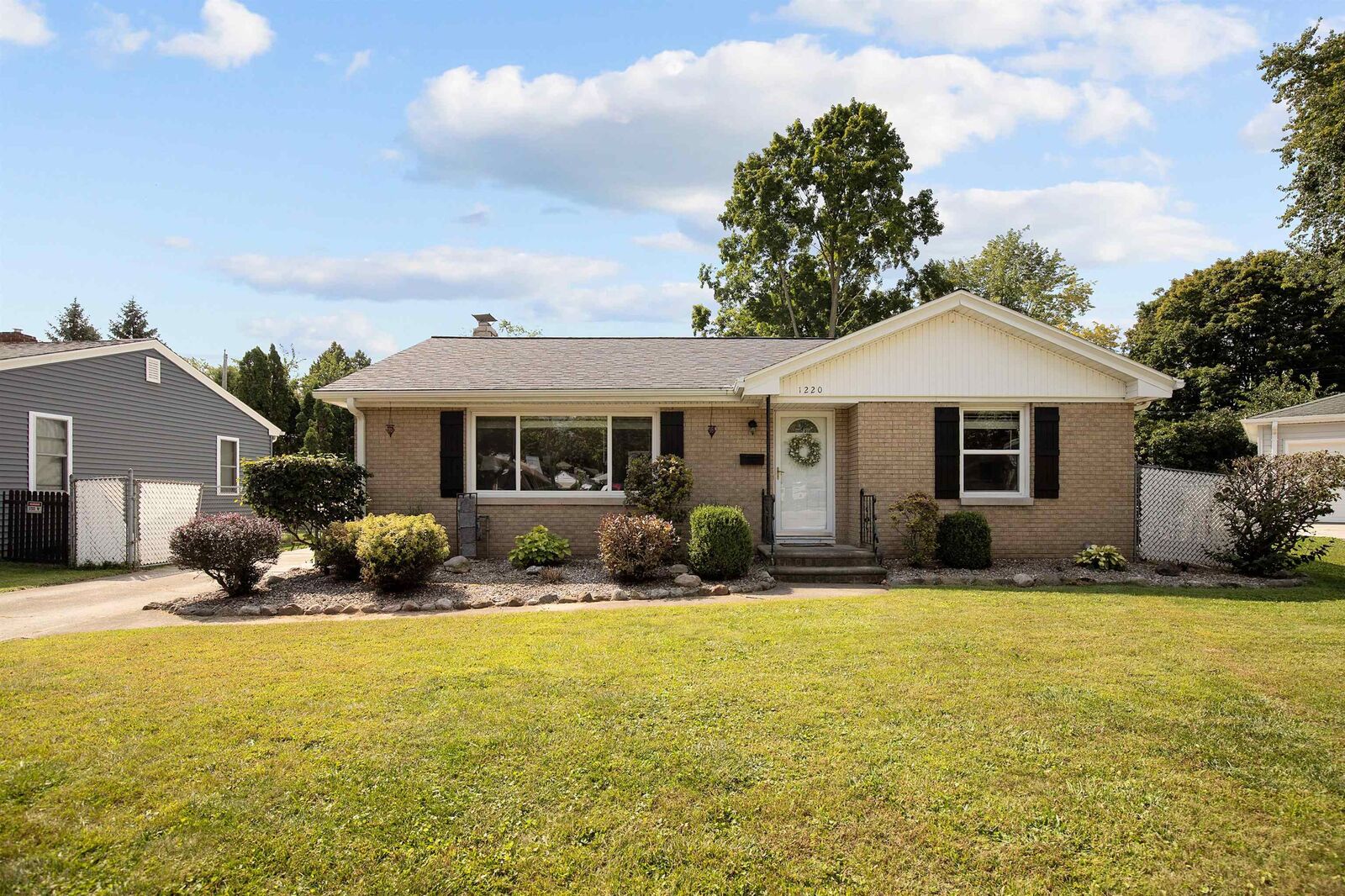 Property Photo:  1220 Loch Drive  WI 54303 