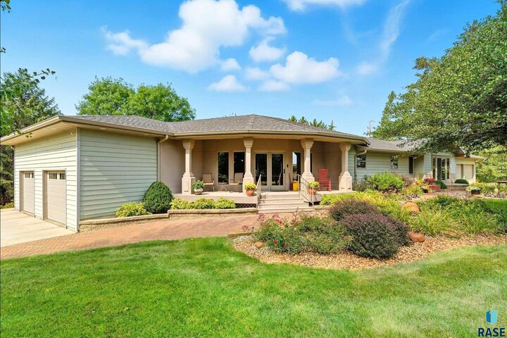 Property Photo:  25787 N Kiwanis Ave  SD 57055-6403 