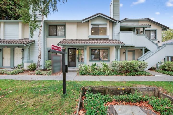 Property Photo:  34771 Tuxedo Common  CA 94555 
