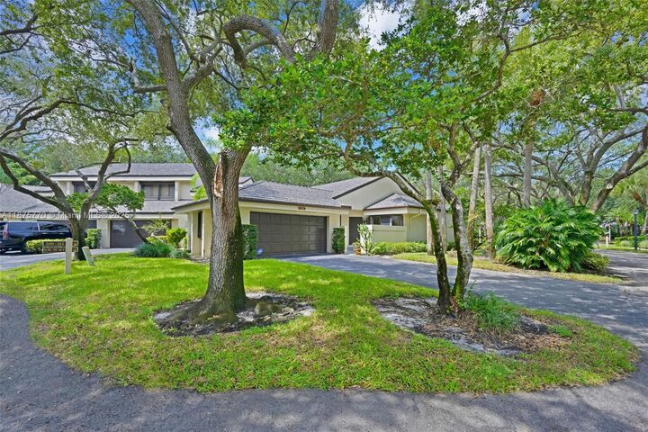 Property Photo:  200 NW 97th Ave  FL 33324 