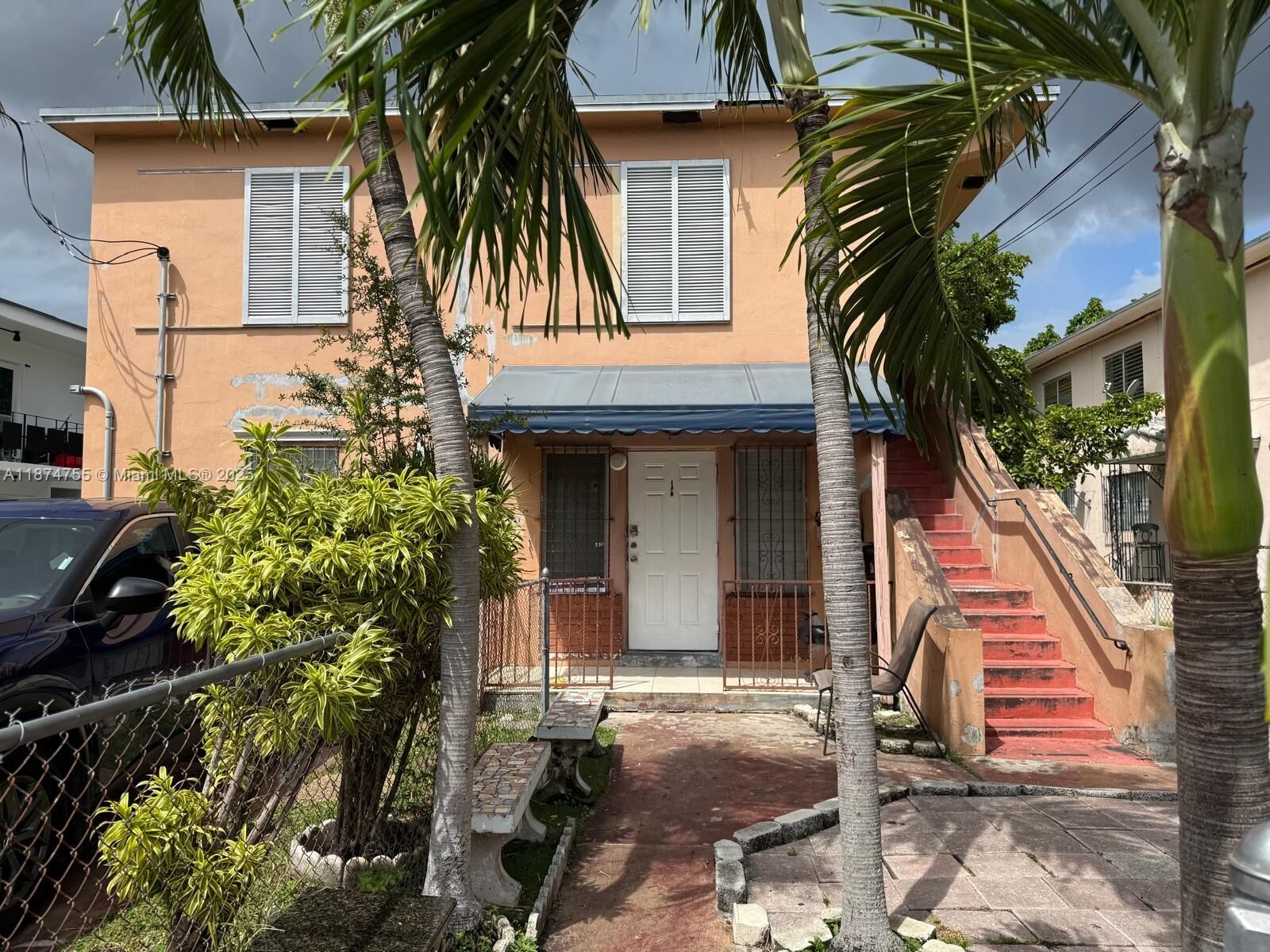 Property Photo:  124 SW 18th Ct  FL 33135 