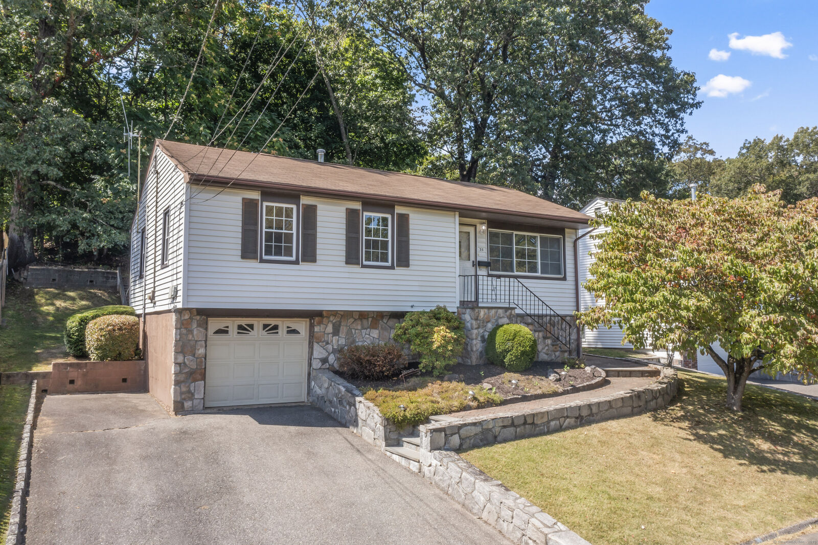 Property Photo:  35 Briarwood Drive  CT 06810 