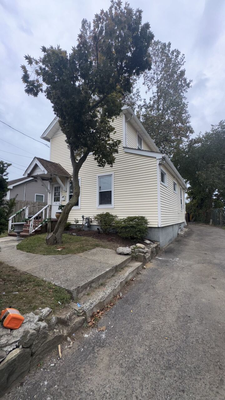 Property Photo: 17 Pleasant Street CT 06855