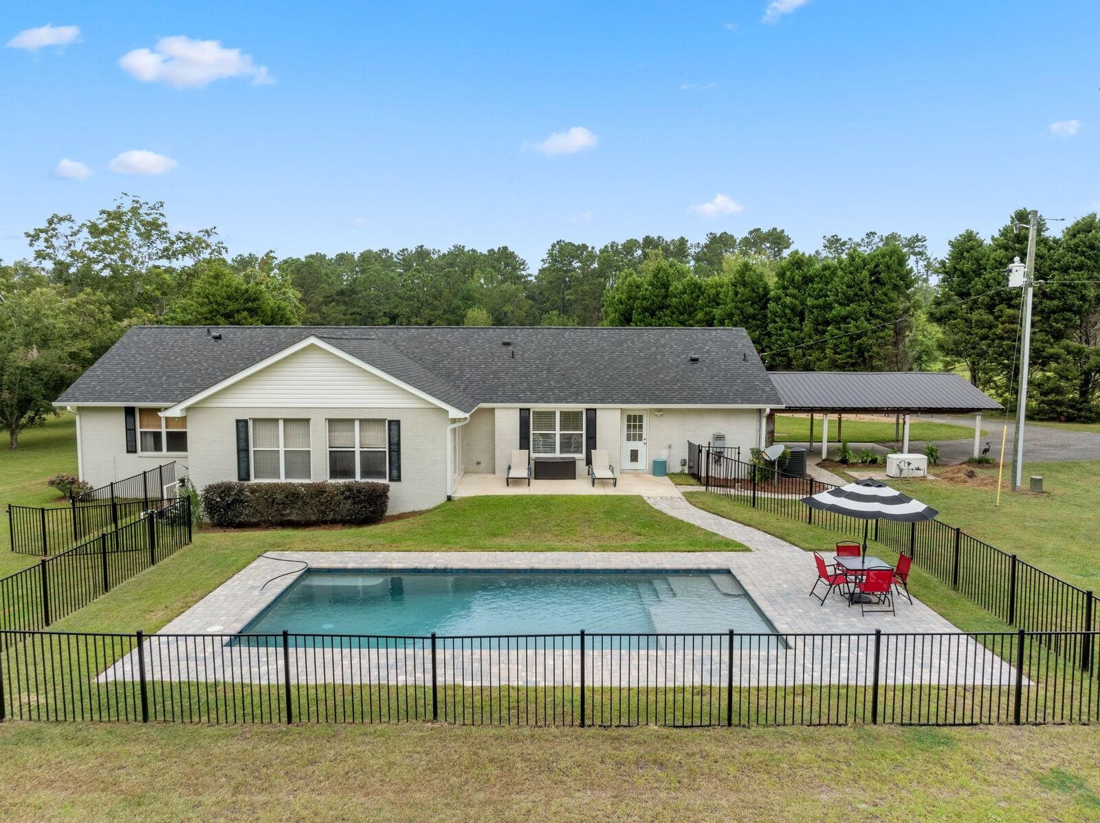 Property Photo:  532 Dills Road  FL 32344-4712 