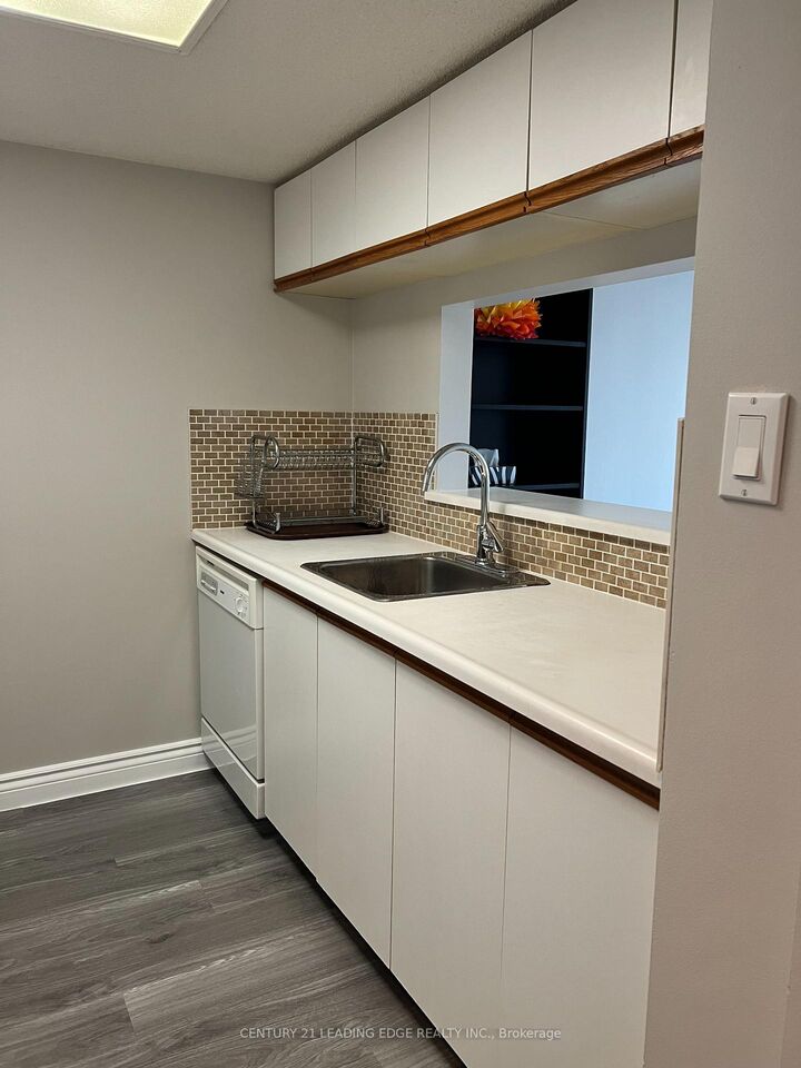 Property Photo:  150 Alton Towers Circle 1002  ON M1V 4X7 