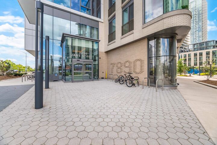 Property Photo: 7890 Jane Street 4506 ON L4K 0K9