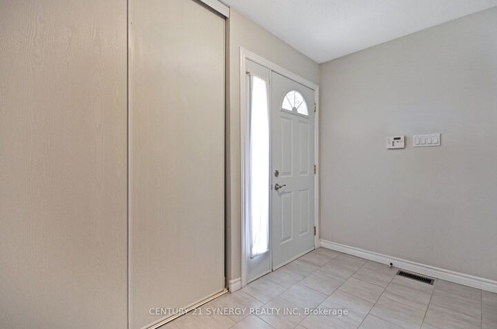 Property Photo: 4613 Carrington Place 57 ON K1B 4R1