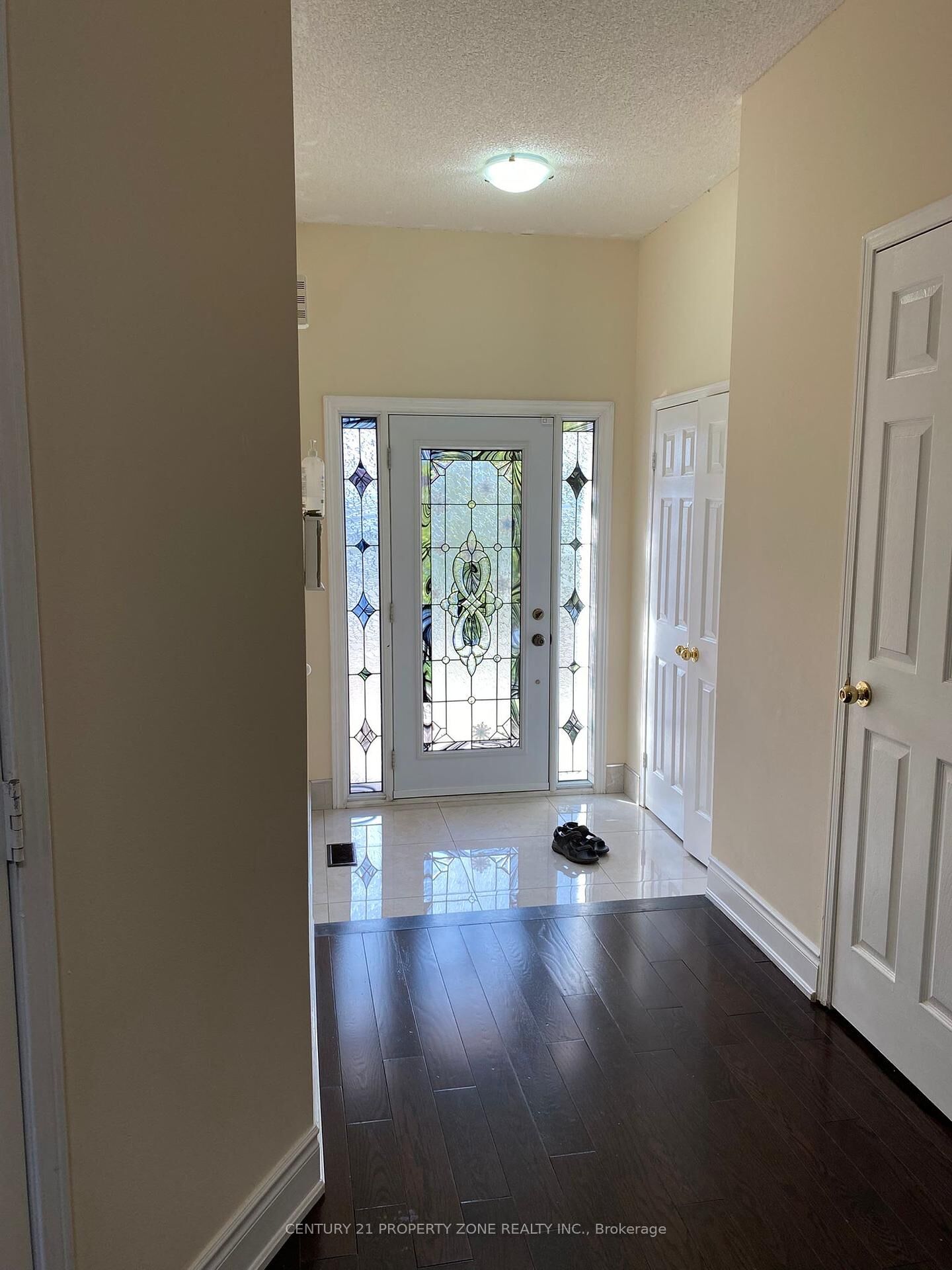 Property Photo: 515 Lumberton Crescent ON L4Z 3Z2