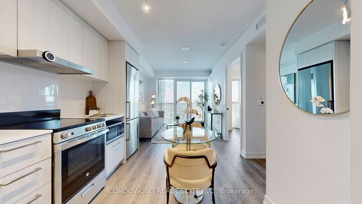 195 Commerce Street 4008  Vaughan ON L4K 0P9 photo