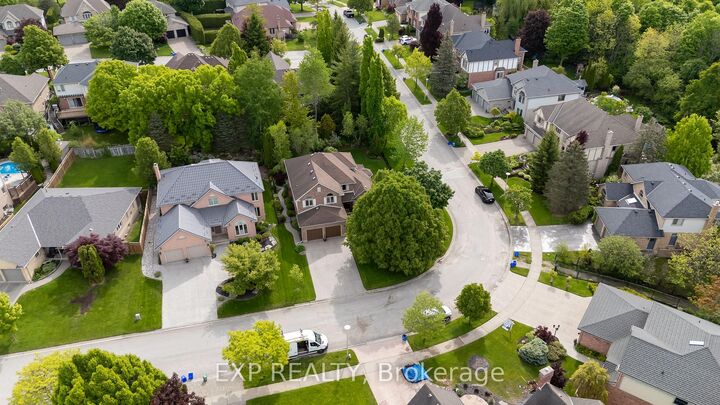 Photo de la propriété:  22 Glenridge Crescent  ON N6G 4W5 