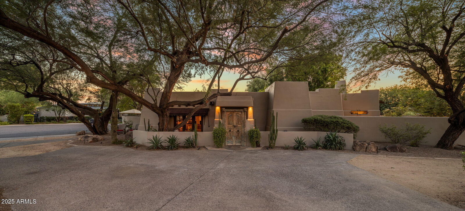 Property Photo:  3523 E Oregon Avenue  AZ 85018 
