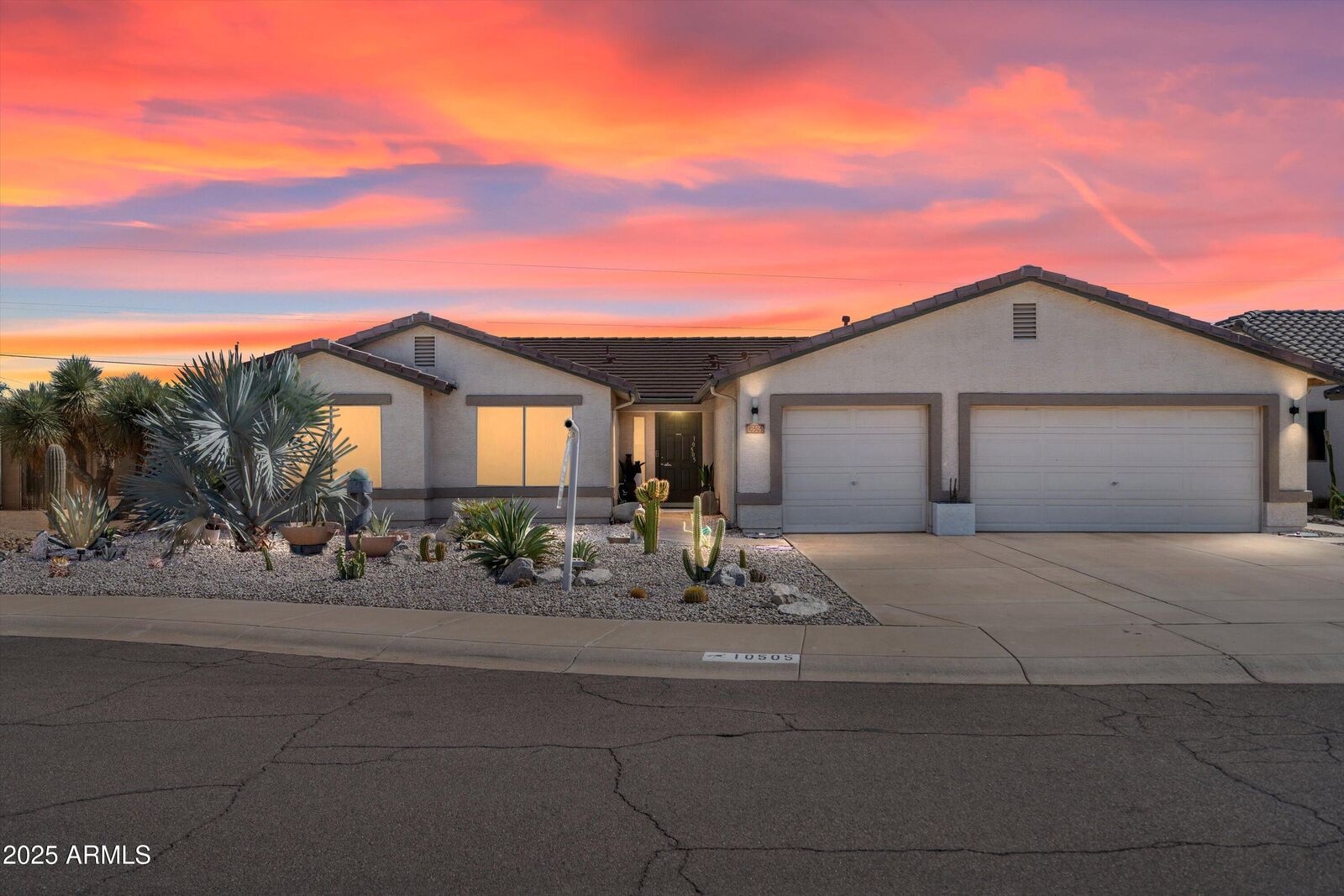 Property Photo:  10505 W Wilshire Drive  AZ 85392 