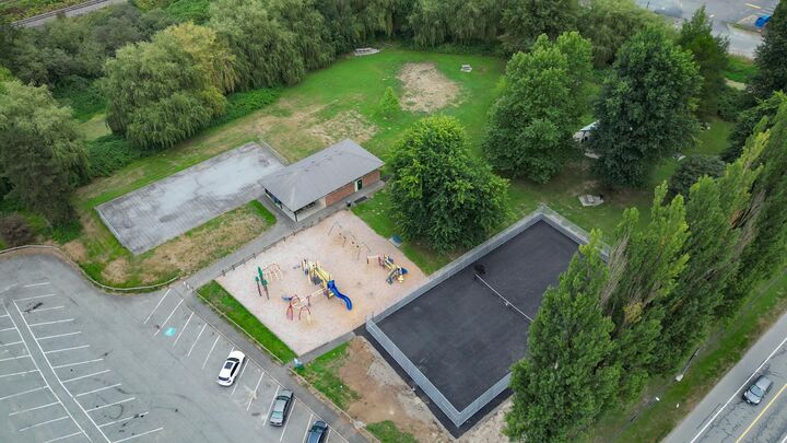 Photo de la propriété:  5924 Riverside Street 2  BC V4X 1T8 