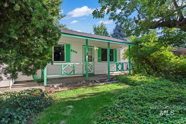 Property Photo:  8244 W Holbrook St  ID 83704 