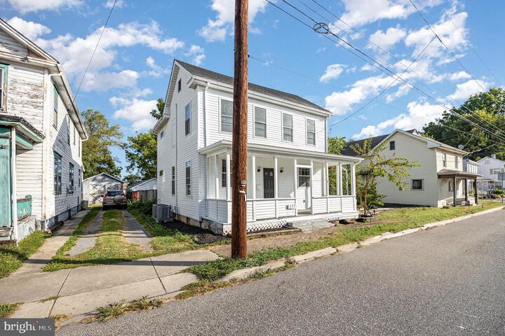 Property Photo:  127 E Simpson Street  PA 17055 
