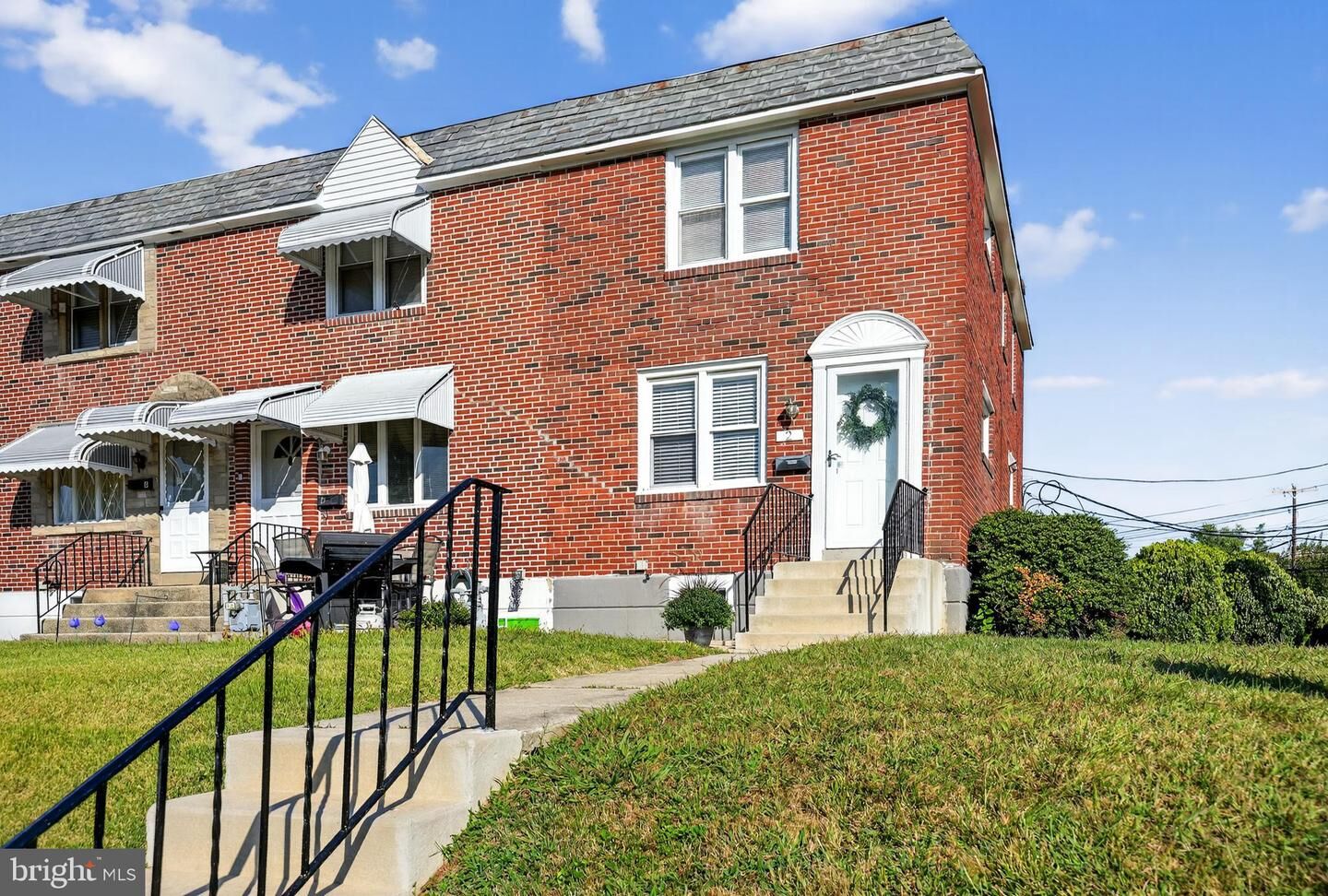Property Photo:  2 S Stratford Road  PA 19036 