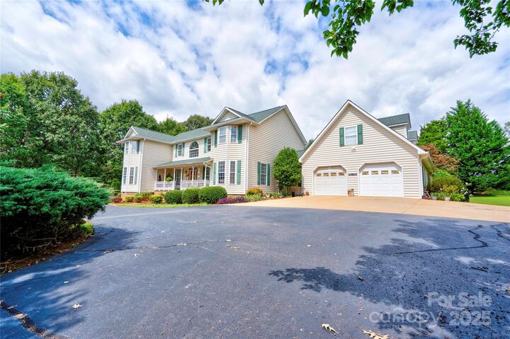 Property Photo:  230 Stone Way Lane  NC 28139 