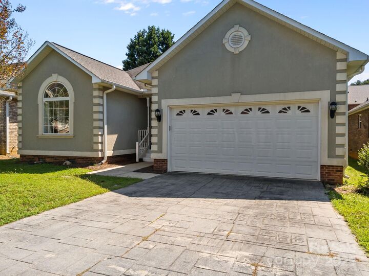 Property Photo:  111 Birkdale Drive  NC 28144