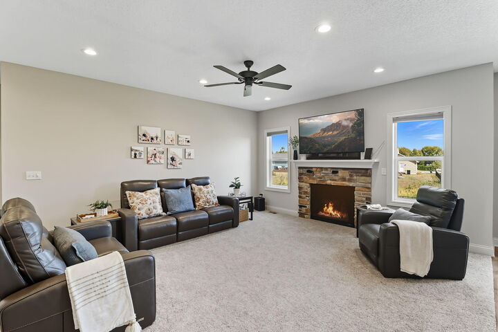 Property Photo: 3016 Cottontail Lane IA 50014
