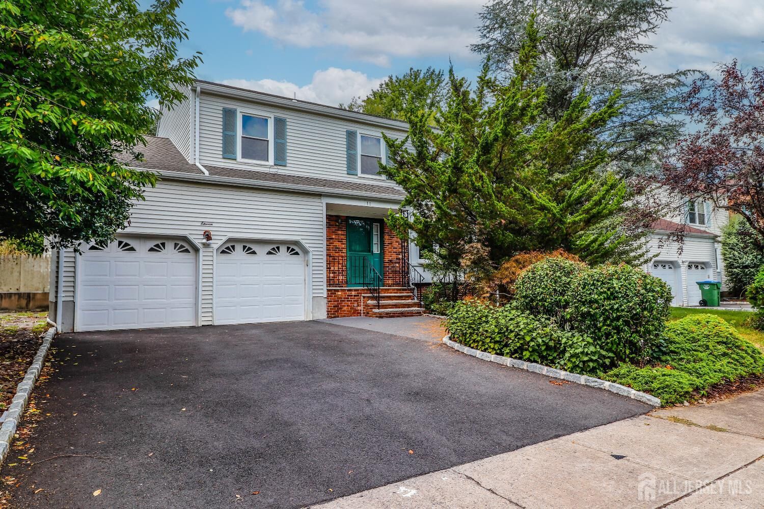 Property Photo:  11 Bernice Street  NJ 08820 