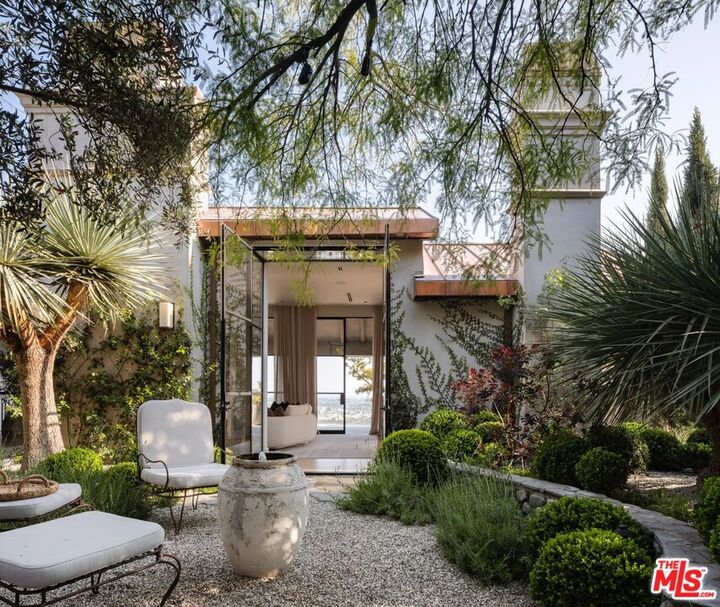 Property Photo:  9360 Readcrest Dr  CA 90210 