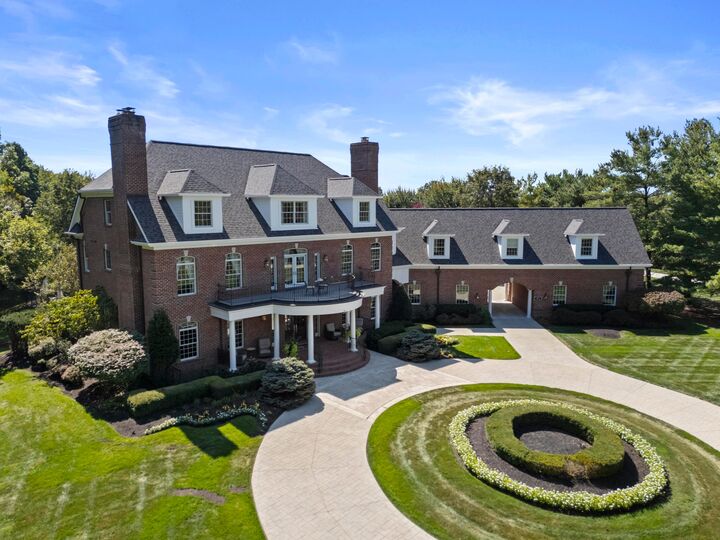 Property Photo: 7495 Bridlespur Lane OH 43015